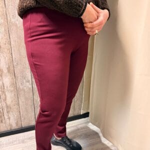 Wijn rode broek magna met elastiek